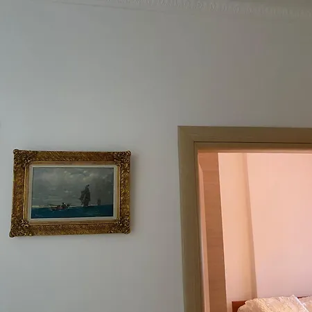 Main Orikum Apartment *